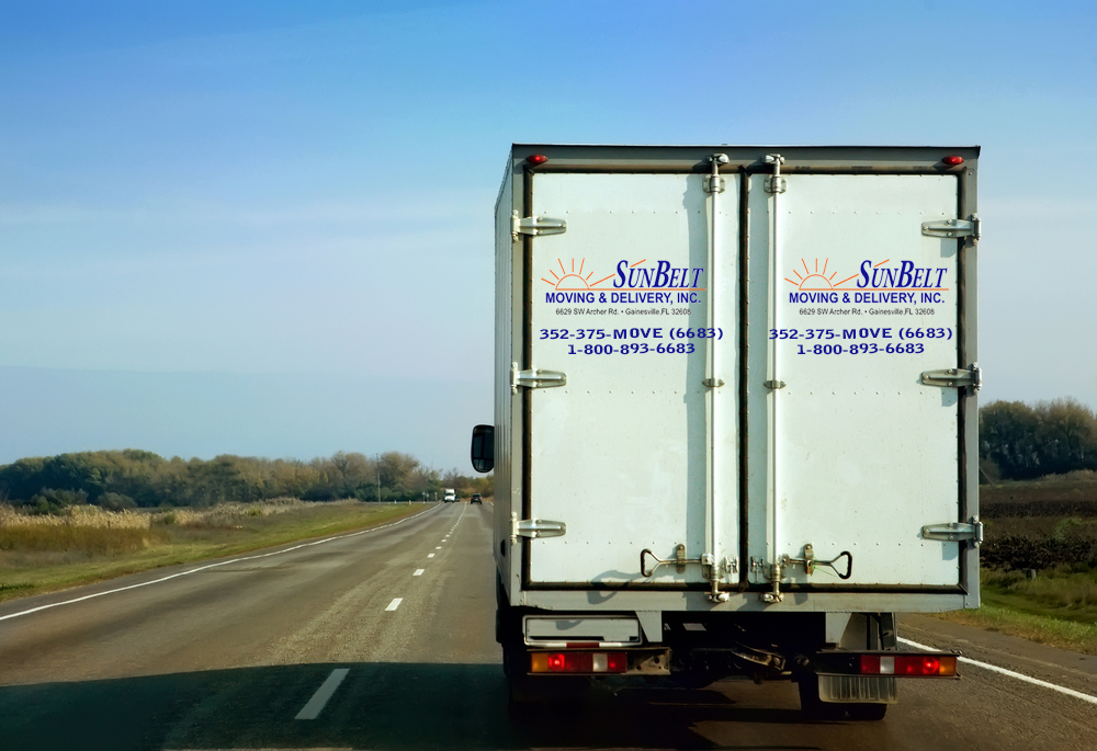 https://sunbeltmoving.com/wp-content/uploads/2014/09/long-distance-moving-companies1.png